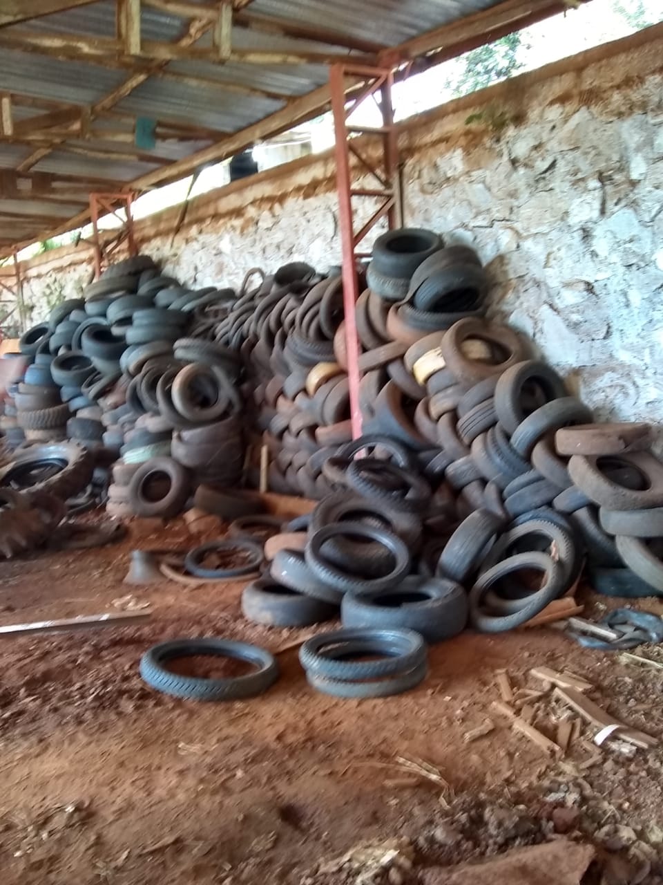 Lunardelli realiza descarte consciente de 1.500 pneus velhos