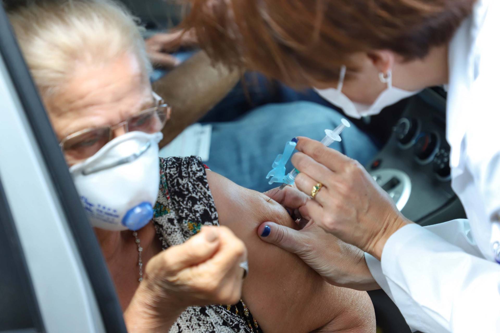 Paraná já vacinou mais de um milhão de idosos contra gripe