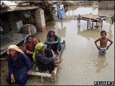 Governo retirou meio milhão de pessoas que vivem perto do rio Indus