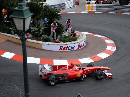 A Ferrari ameaçou recorrer à Justiça Comum se for punida pela marmelada no GP da Alemanha, em julho