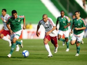 O atacante Emerson fez o gol do Fluminense contra o Guarani