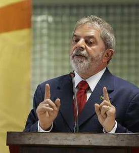 O presidente Luiz Inácio Lula da Silva foi notificado ontem (25) sobre a multa de R$ 5 mil aplicada pelo Tribunal Superior Eleitoral (TSE)