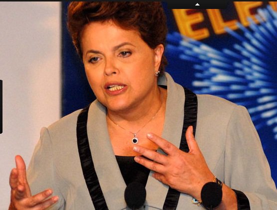 Dilma participa de entrevista coletiva após o fim do debate