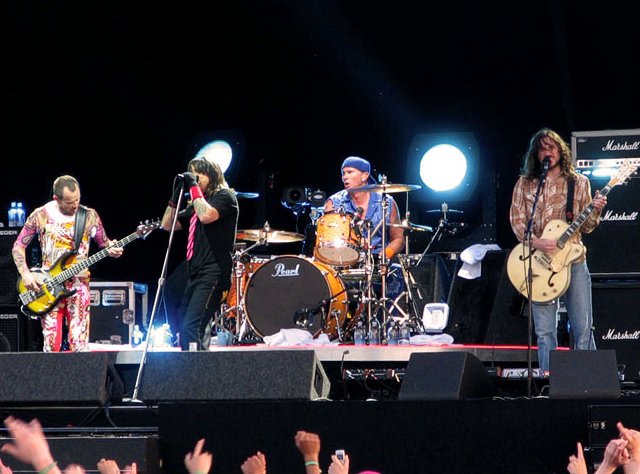 Red Hot Chilli Peppers ao vivo no Pinkpop Festival 2006.