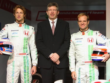 Button (à esquerda), Ross Brawn e Rubinho formaram o último time da Honda