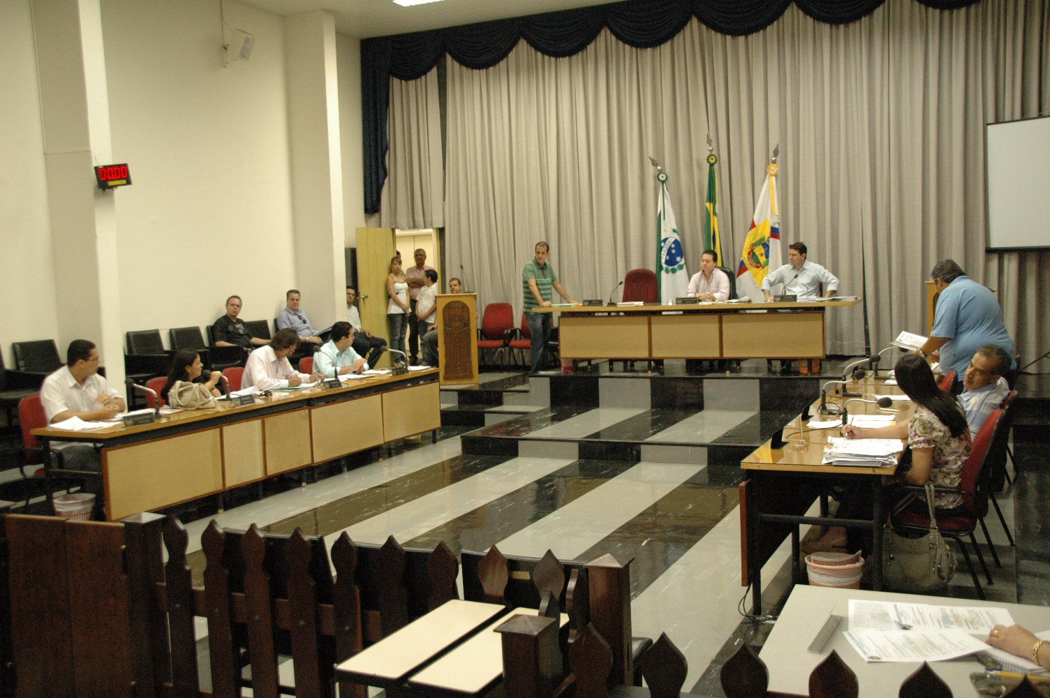 Vereadores se recusam a votar o Código Tributário às pressas em Apucarana