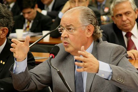 Luiz Carlos Hauly anulou isenções fiscais concedidas pelo ex-governador Orlando Pessuti