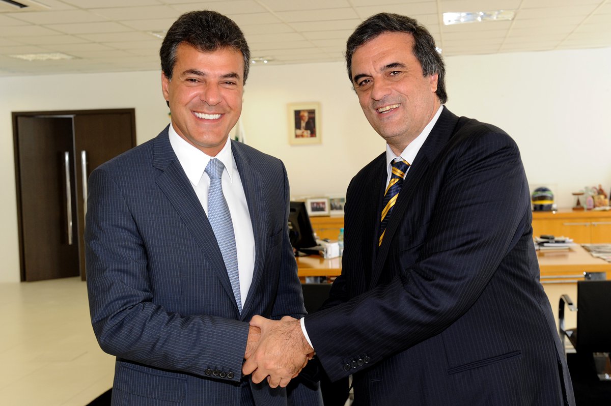 Governador Beto Richa recebe o Ministro da Justiça, José Eduardo Cardozo no gabinete do Palácio das Araucárias.Cu