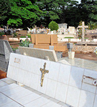 Cemitério Cristo Rei começa a receber gavetas