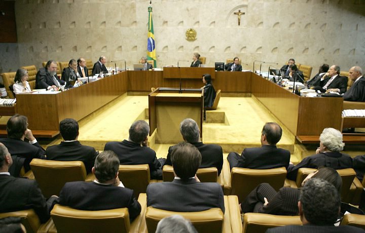 STF abre ação penal contra líder do PMDB na Câmara