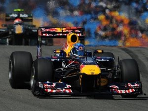 Atual campeão da Fórmula 1, Vettel está dominando a temporada de 2011, com três vitórias em quatro etapas