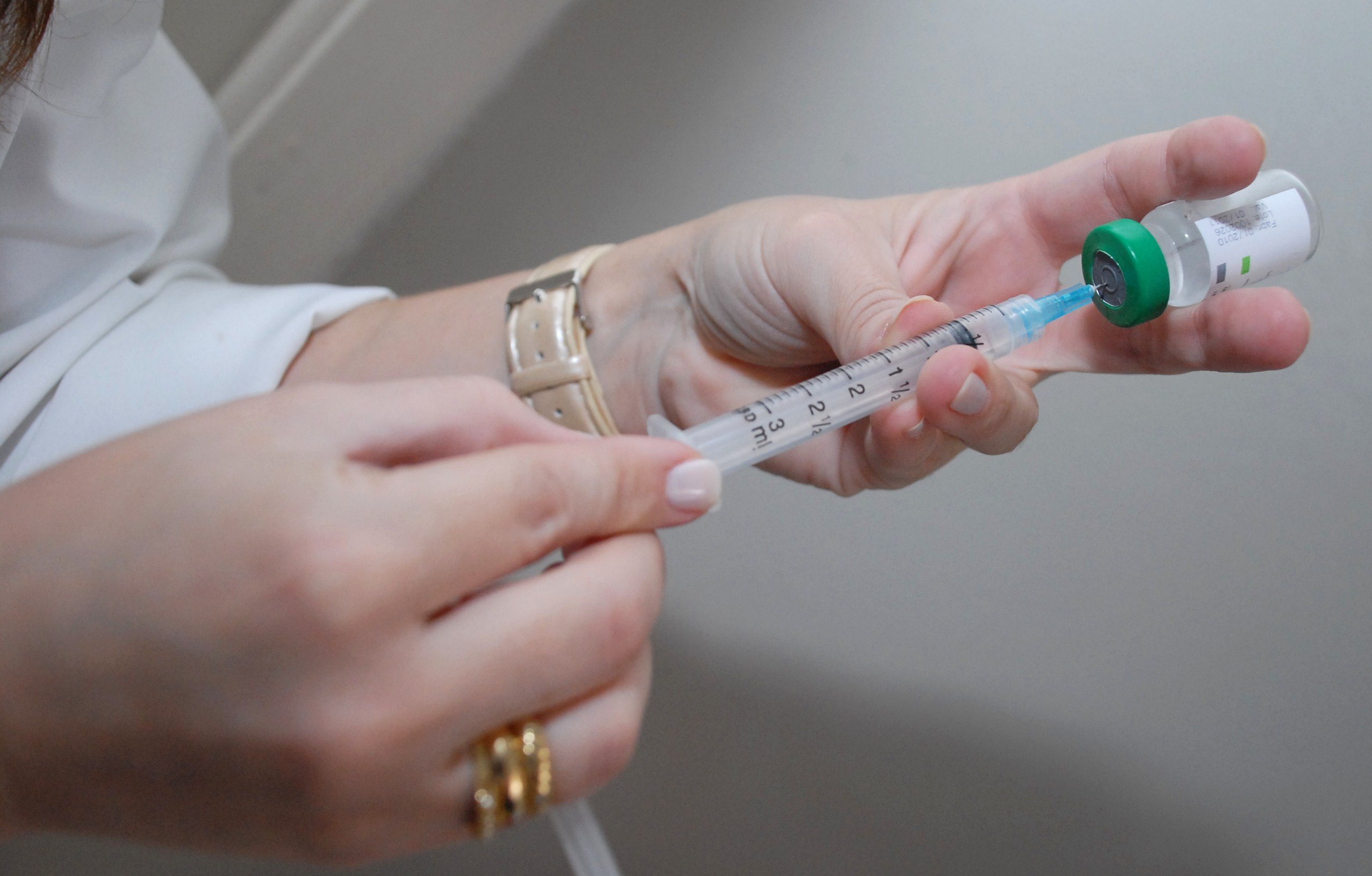 Apucarana recebe mais vacinas contra a Gripe A