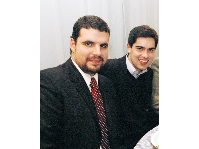 O deputado estadual Pedro Lupion e o advogado André Luís Marçal de Oliveira prestigiaram evento social noite dessas no Country Clube de Apucarana