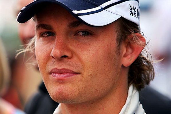 Líder da temporada, Rosberg renova contrato com a Mercedes