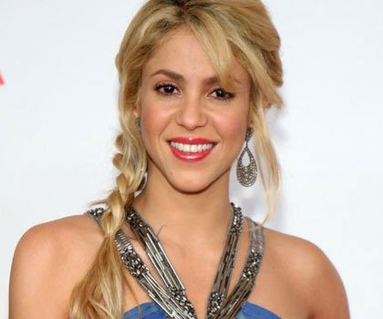 Shakira está cotada para posar nua para a Playboy