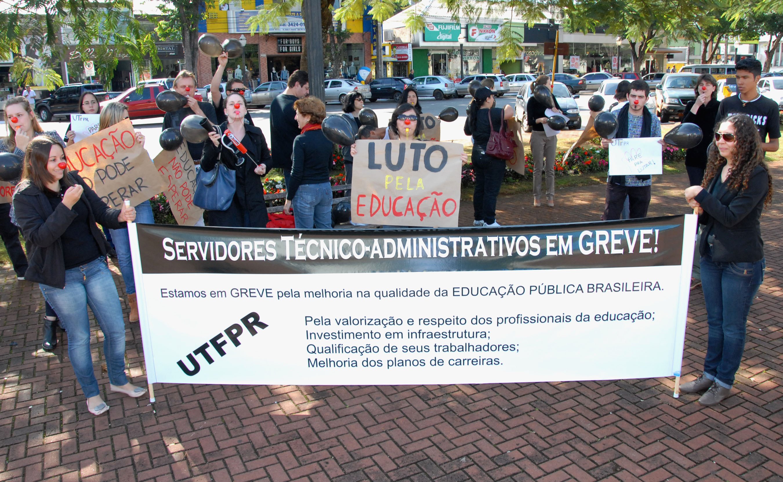 Em 2012, servidores da UTFPR de Apucarana entraram em greve (Tribuna do Norte)