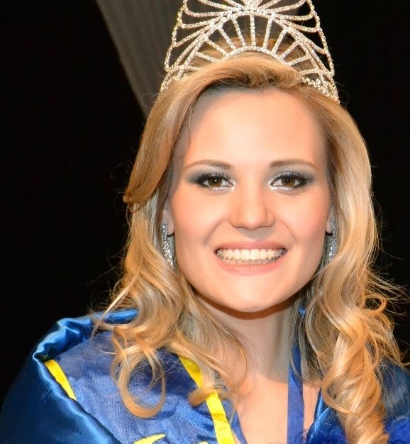 Mayara vai representar o Apucarana no Miss Paraná 2013