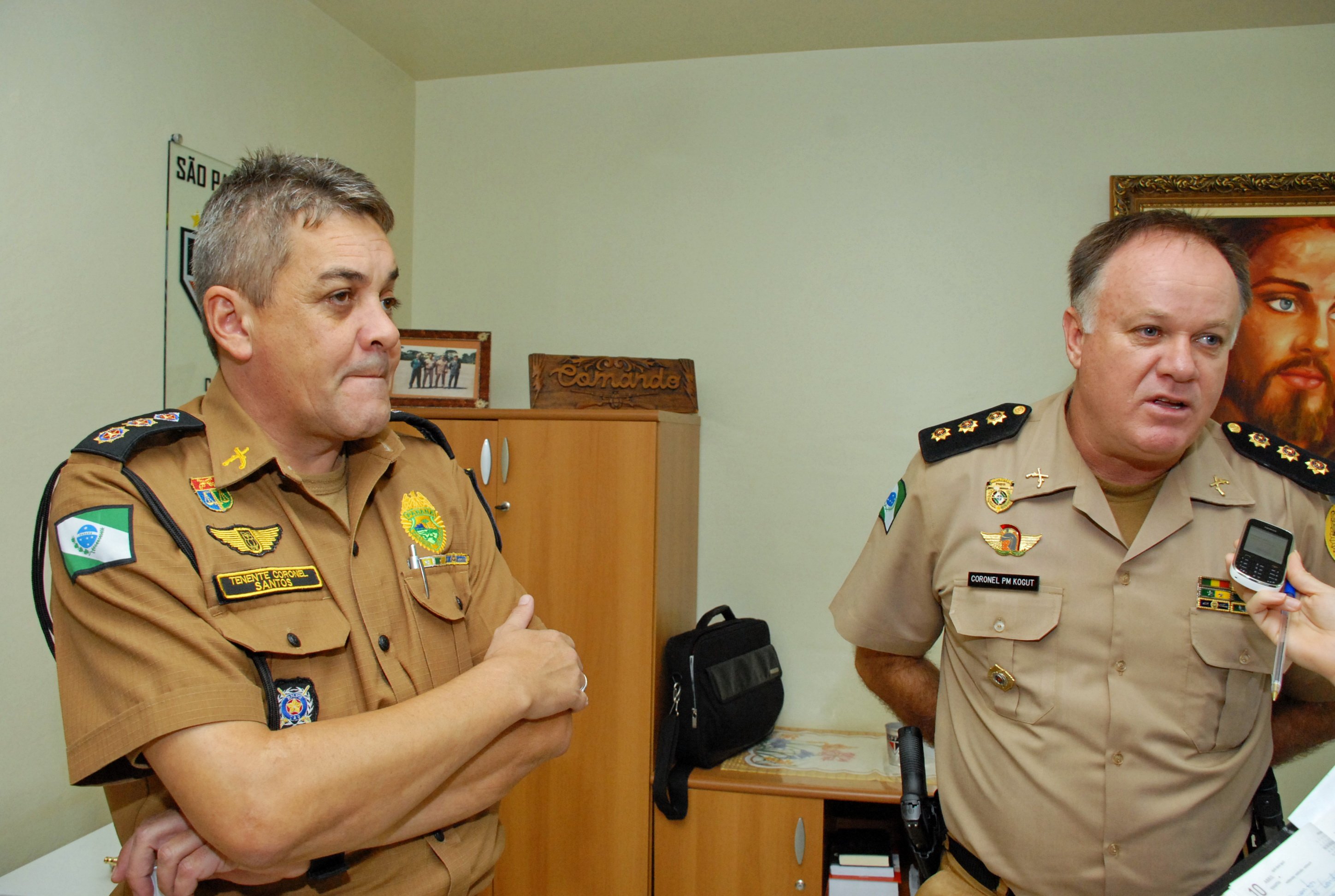Tenente coronel Sérgio Luiz dos Santos e coronel Vinícius César Kogut, comandante do 2º Comando Regional