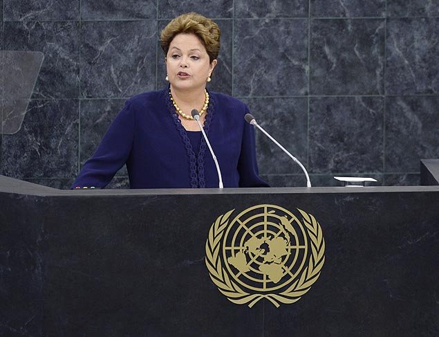 Dilma: Brasil sente efeitos da crise, mas cria empregos