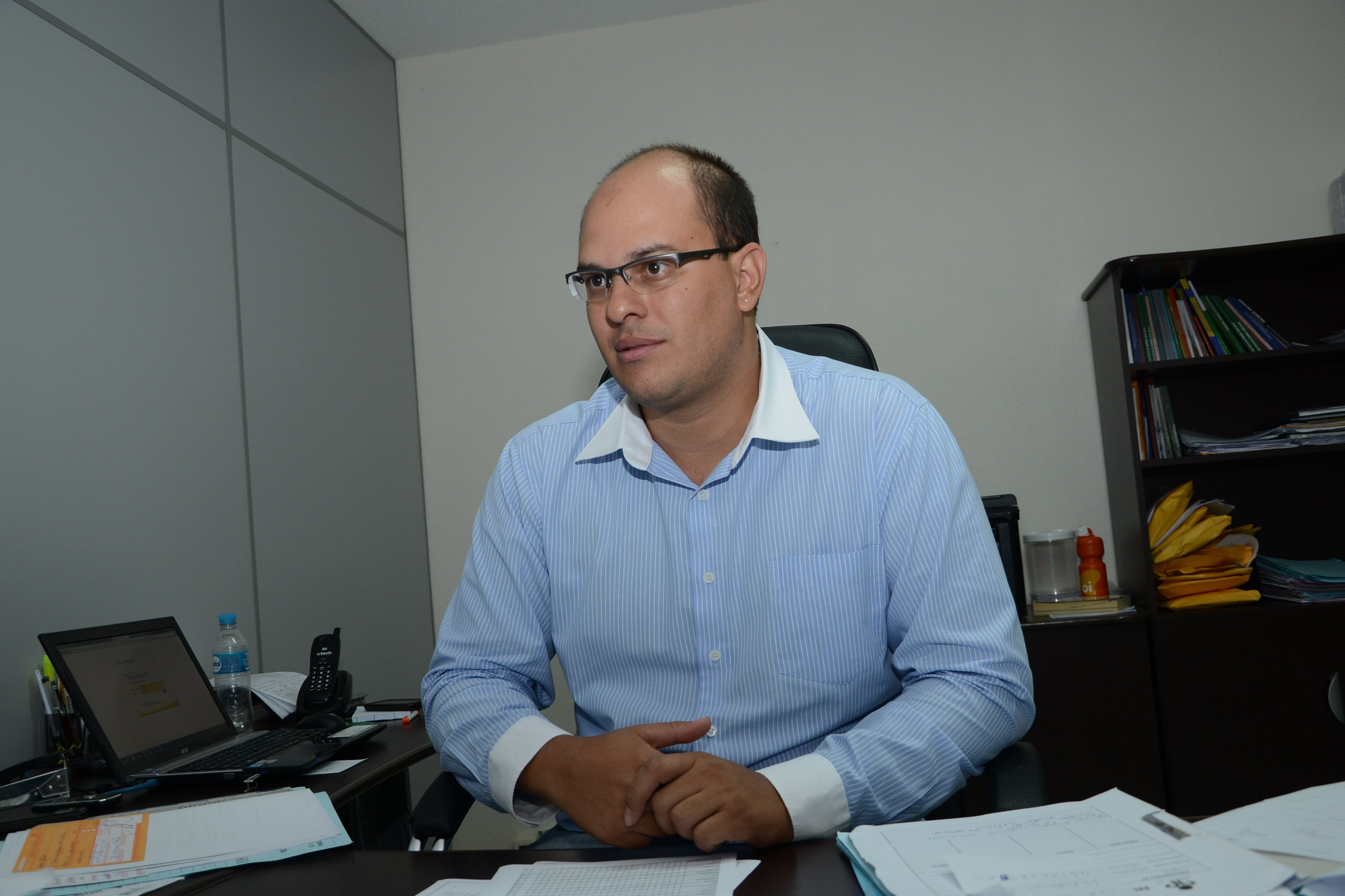 Robson Souza Cruz, coordenador do Procon em Apucarana | Foto: Sérgio Tibi