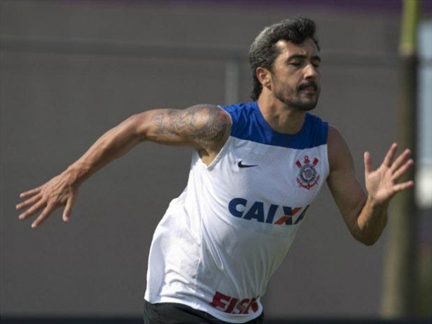 Douglas está perto de trocar o Corinthians pelo Vasco - Foto: meutimao.com.br