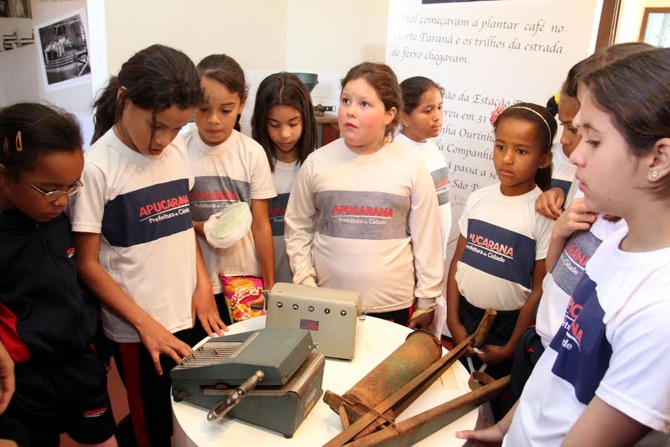 Escolares visitam o Museu do Café, em Apucarana: turismo, educação e serviços