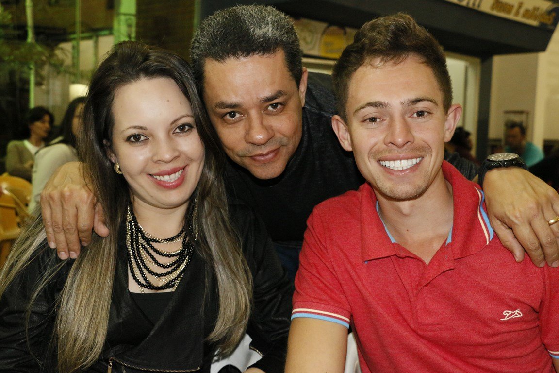 Kelly Fernandes e , Allan Fernandes e Willian Rodrigues