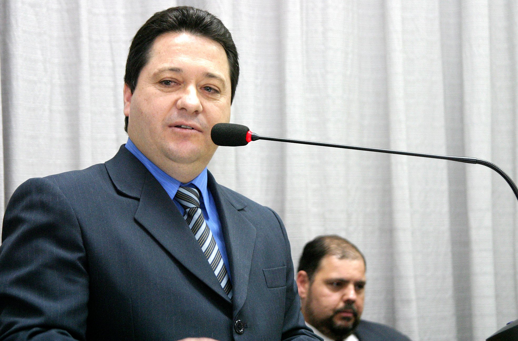 O presidente da Câmara de Apucarana, Mauro Bertoli (PTB), determinou à assessoria do Legislativo que atenda ao disposto na Lei Complementar 131/2009