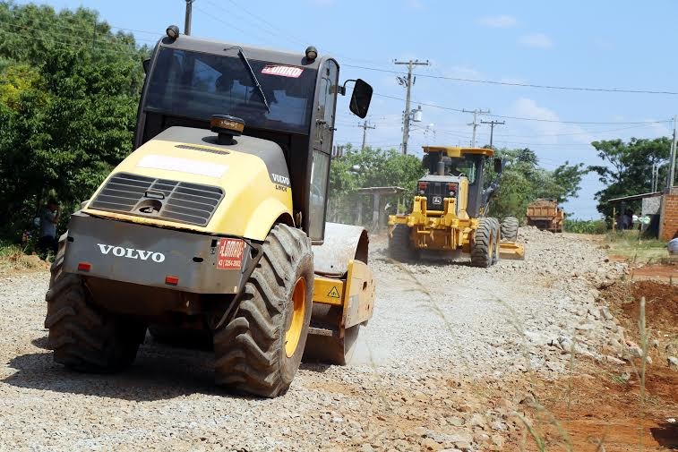 Apucarana investe R$ 190 mil  para readequar estrada rural