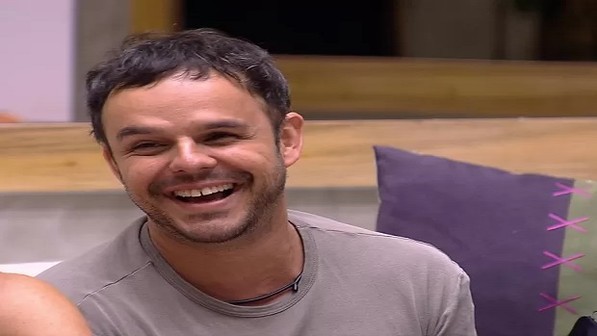 Adrilles venceu prova no 'BBB15' e ganhou 10 mil reais (TV Globo/Reprodução)