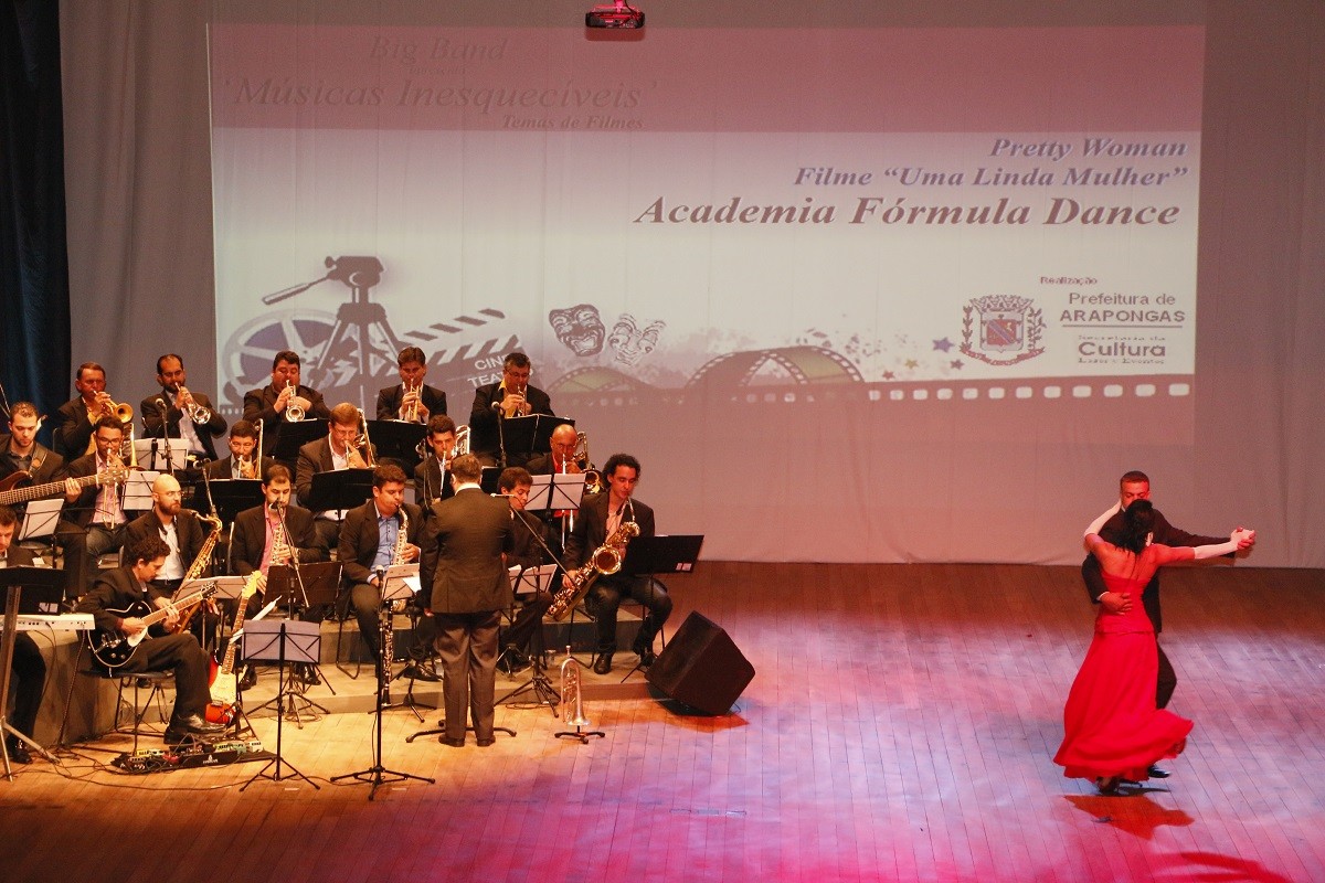 Big Banda apresentou “Músicas Inesquecíveis” acompanhada de espetáculos de danças  (Lurdinha Fonseca)