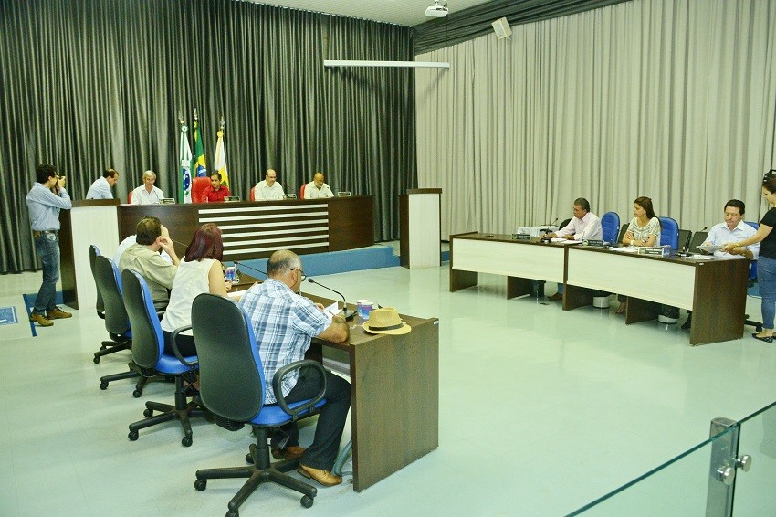 Por 8 votos contra 3, Câmara de Apucarana aprova projeto para a Casa passar a ter 15 vereadores - Foto: Sérgio Rodrigo