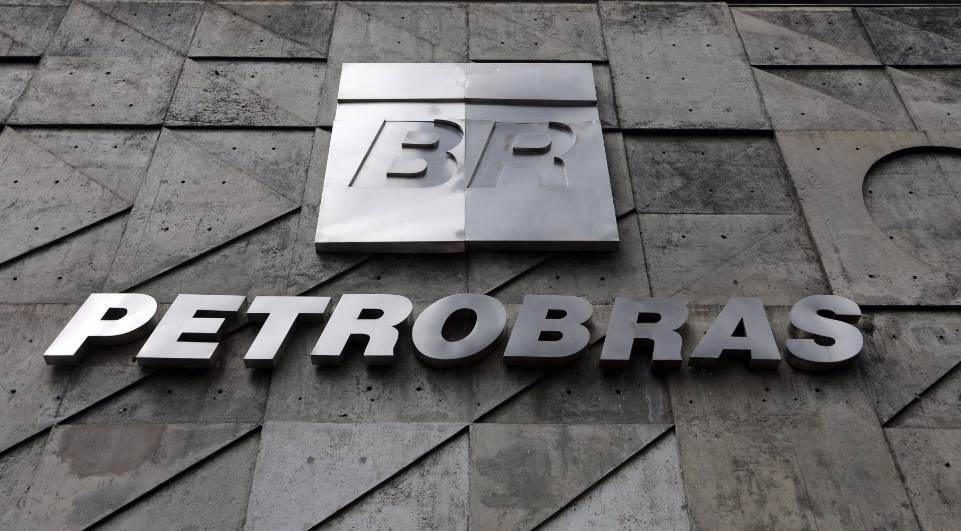 Investigações são relativas a repasses de valores não devidos entre empresas contratantes da Petrobras e funcionários da estatal e agentes públicos e políticos - Foto: EBC