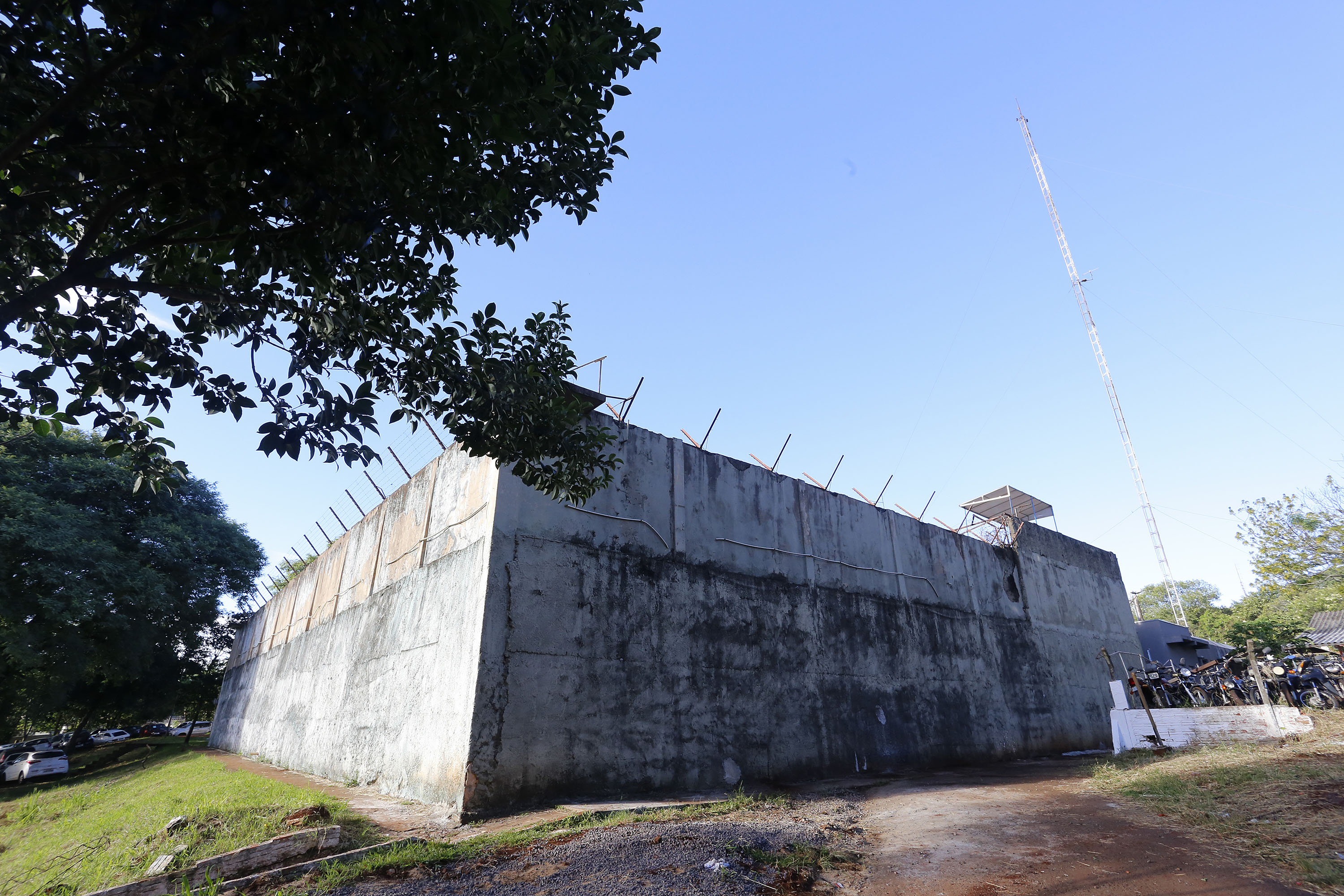 ​O governador Beto Richa confirmou nesta sexta-feira (23) a demolição da carceragem da delegacia de Cascavel. Foto: Assessoria