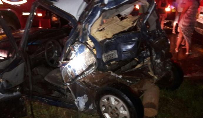 Acidente entre um carro e uma caminhoneta aconteceu no último domingo (12) na BR-369. Foto: WhatsApp