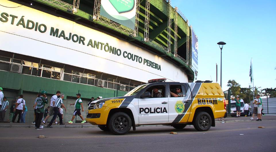 PM intensificou ações nos estádios de Curitiba - Foto - Divulgação/PM