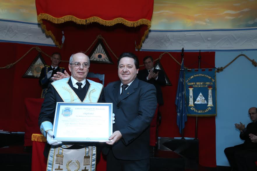 Câmara entrega Diploma de Méritos em Tarefas Comunitárias à Loja Maçônica “Trabalho, Ciência e Virtude”