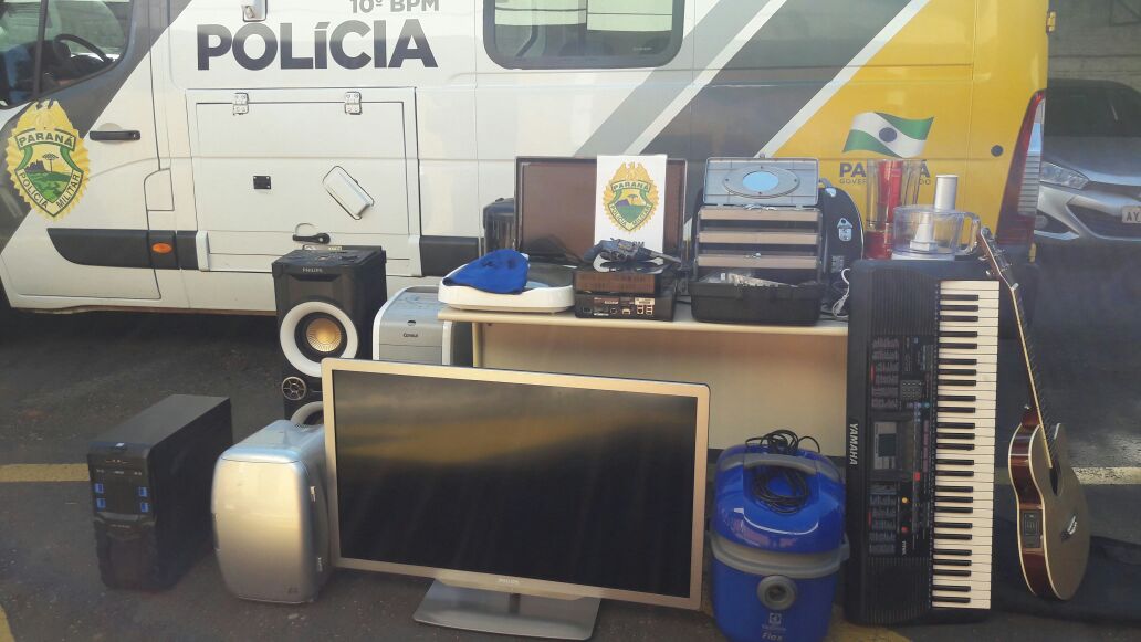 Objetos recuperados nas casas dos suspeitos. Foto: Sérgio Rodrigo