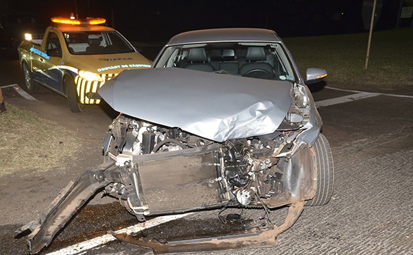 Veículo teve grandes prejuízos no entanto ninguém ficou ferido. (foto - Portal do Tossinha)