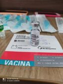 Falsa enfermeira é presa com doses de vacina contra covid-19