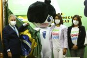Ministério da Saúde lança novo mascote 'Rarinha'