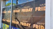 Por causa da  Black Friday o comércio de Apucarana atende em horário especial nesta sexta, até às 22h