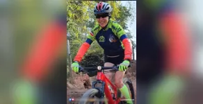  Ciclista morre eletrocutada ao passar por fio solto de poste durante trilha em Guaratinguetá 