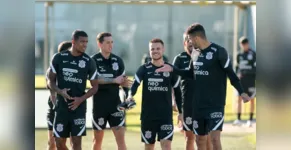 Jogadores voltam de empréstimos e treinam no Corinthians