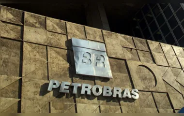 Petrobras anuncia redução de R$ 0,18 no preço da gasolina