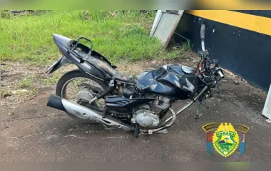 A moto ficou destruída