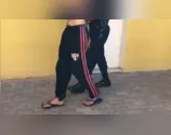 Homem agarra mulher pelo pescoço e vai preso pela GM