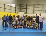 Time de voleibol campeão na fase municipal dos Jogos Escolares