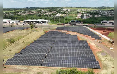 Usina fotovoltaica em Umuarama.
Foto: Copel
Usina fotovoltaica em Umuarama.
Foto: Copel
Usina fotovoltaica em Umuarama