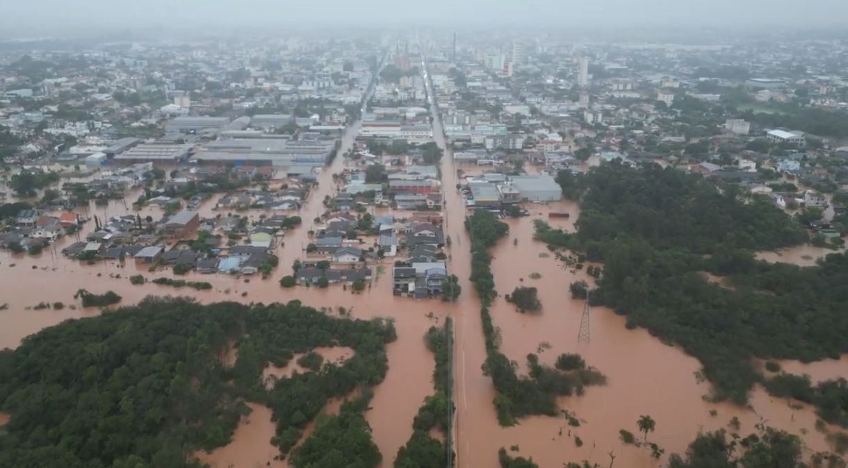  Cidade inundada devido aos temporais que atingem o Rio Grande do Sul 